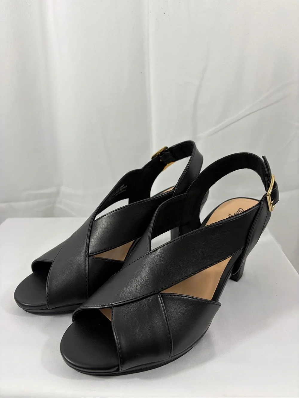 NWT Easy Street Women’s Size 6.5W Black Crisscross Slingback Heels